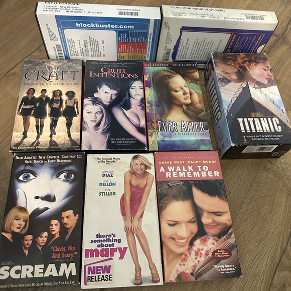 VHS Movie Collection - Picture 3 of 7